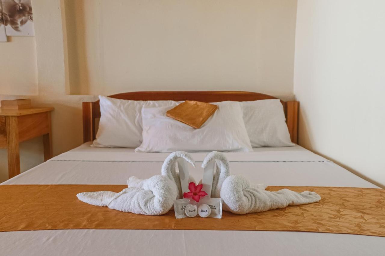 Mecaja Beach House Roxas  Eksteriør billede