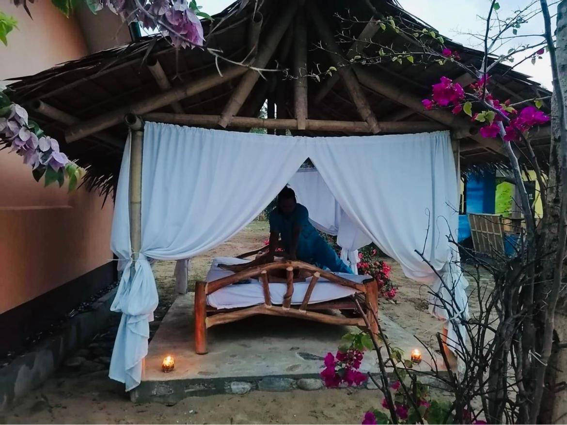 Mecaja Beach House Roxas  Eksteriør billede